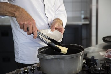 Add also butter and allow the butter to bubble.