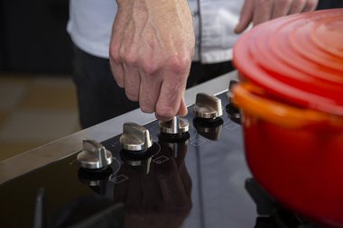 Put on low flame with the lid on the pan.