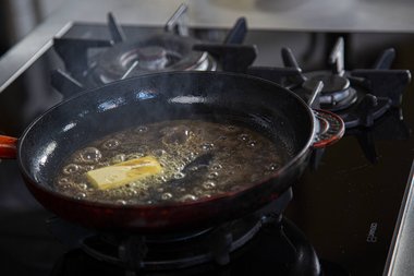 Allow the butter to bubble.