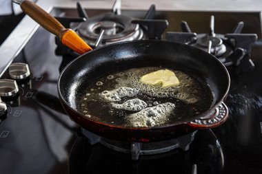 Allow the butter to bubble.